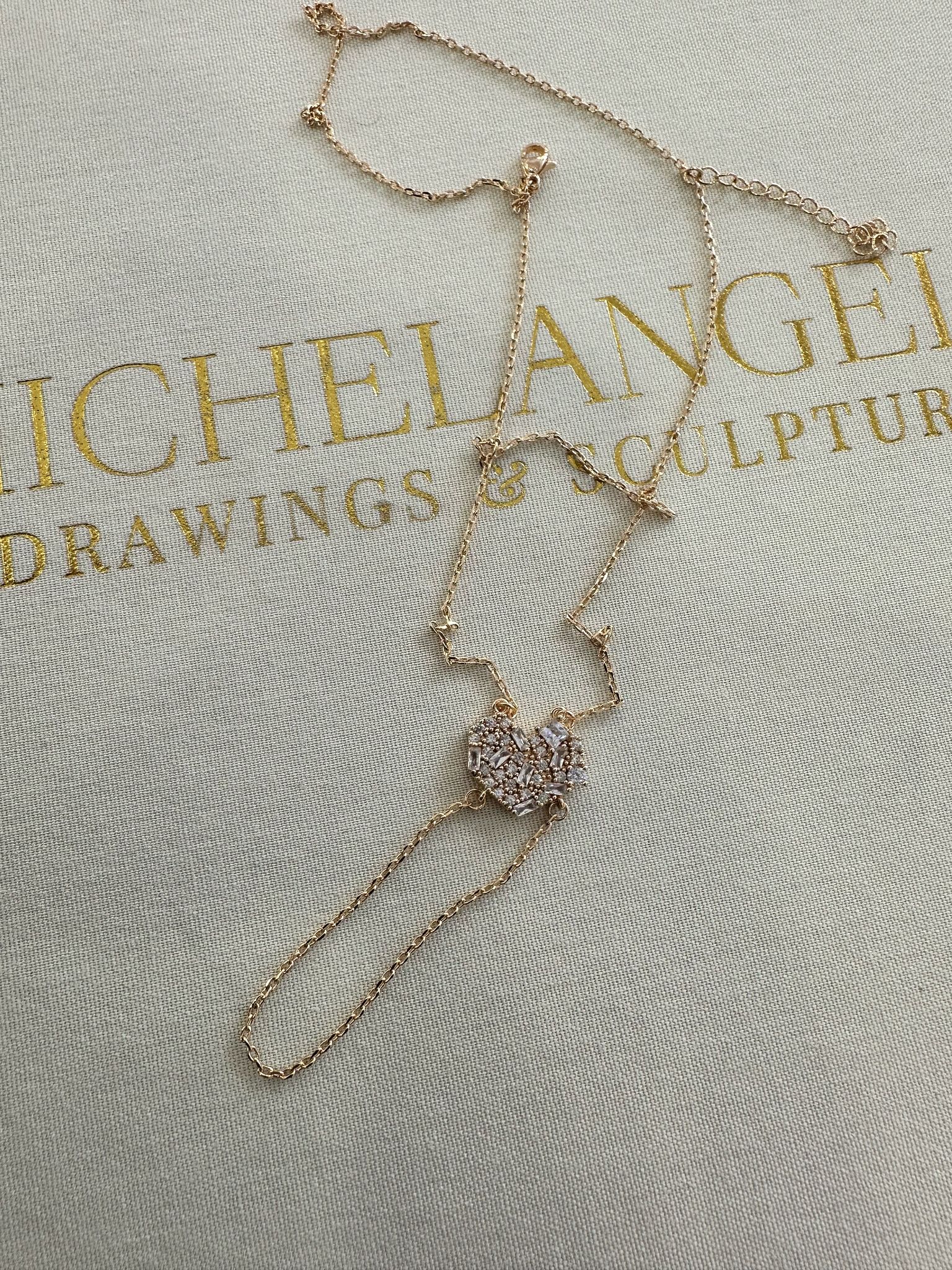 KALP TAŞ DETAYLI ŞAHMERAN