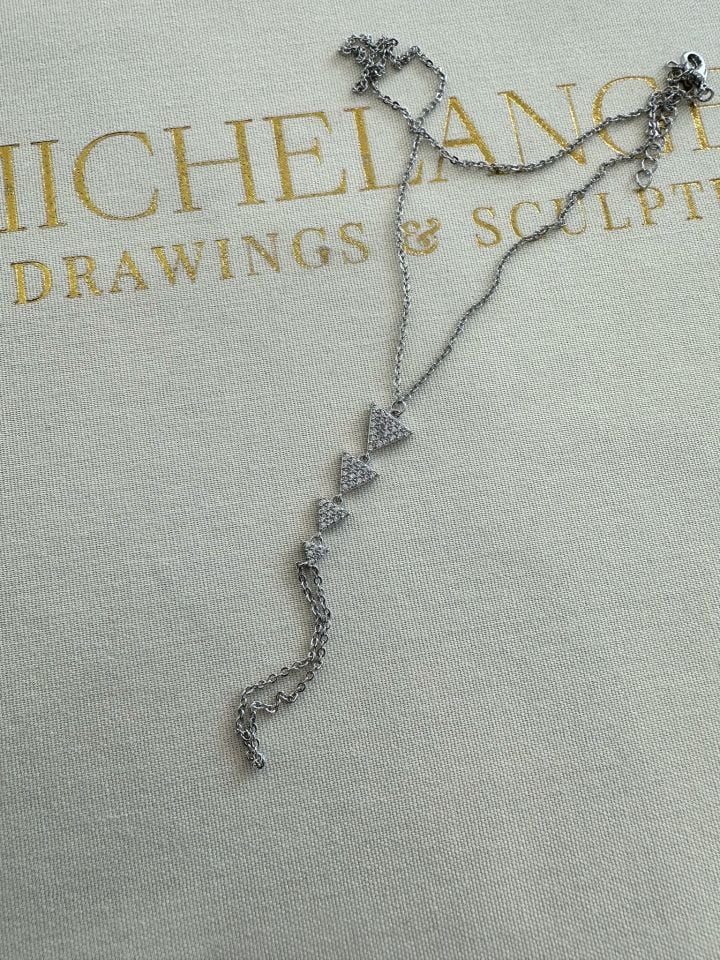 ÜÇGEN DETAYLI ŞAHMERAN