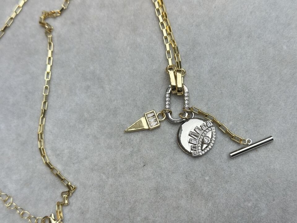 SALLANTI DETAYLI UZUN KOLYE