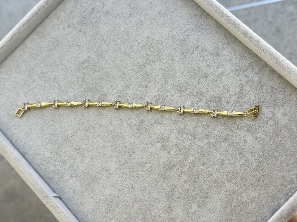 BAGU TAŞ DETAYLI BİLEKLİK