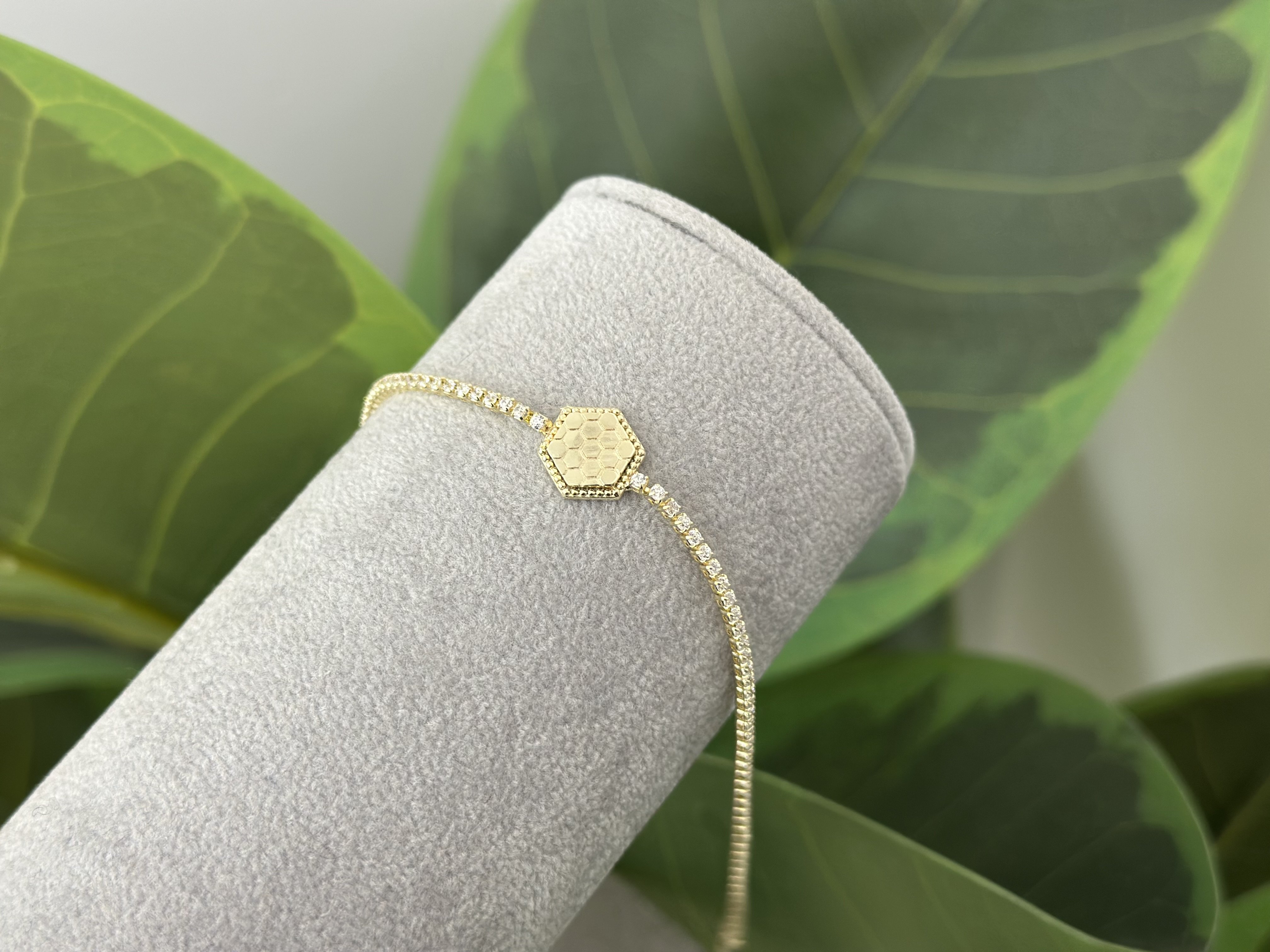 MİNİMA SU YOLU VE PETEK DETAYLI BİLEKLİK