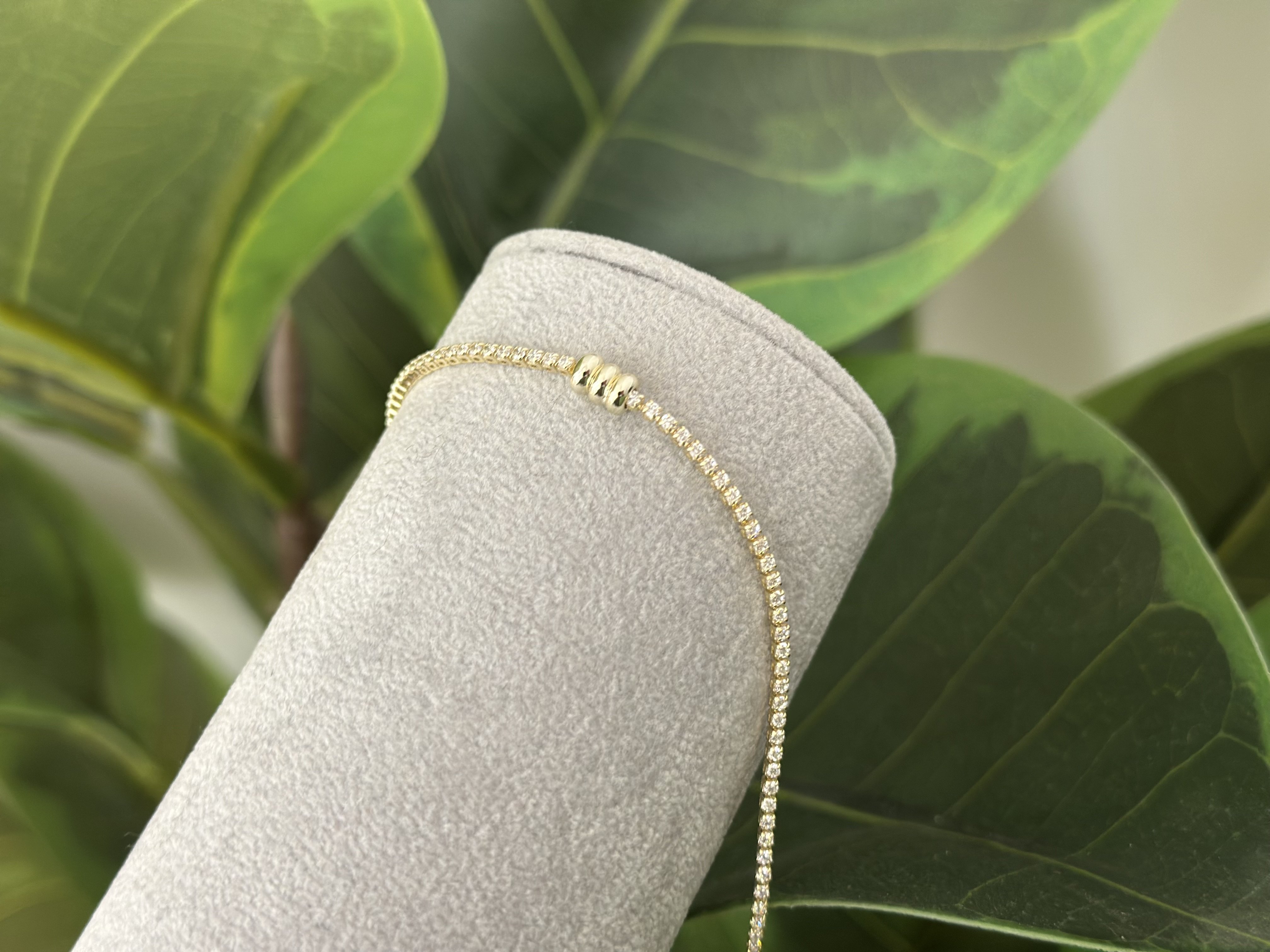 MİNİMA SU YOLU VE TOPÇUL DETAYLI BİLEKLİK