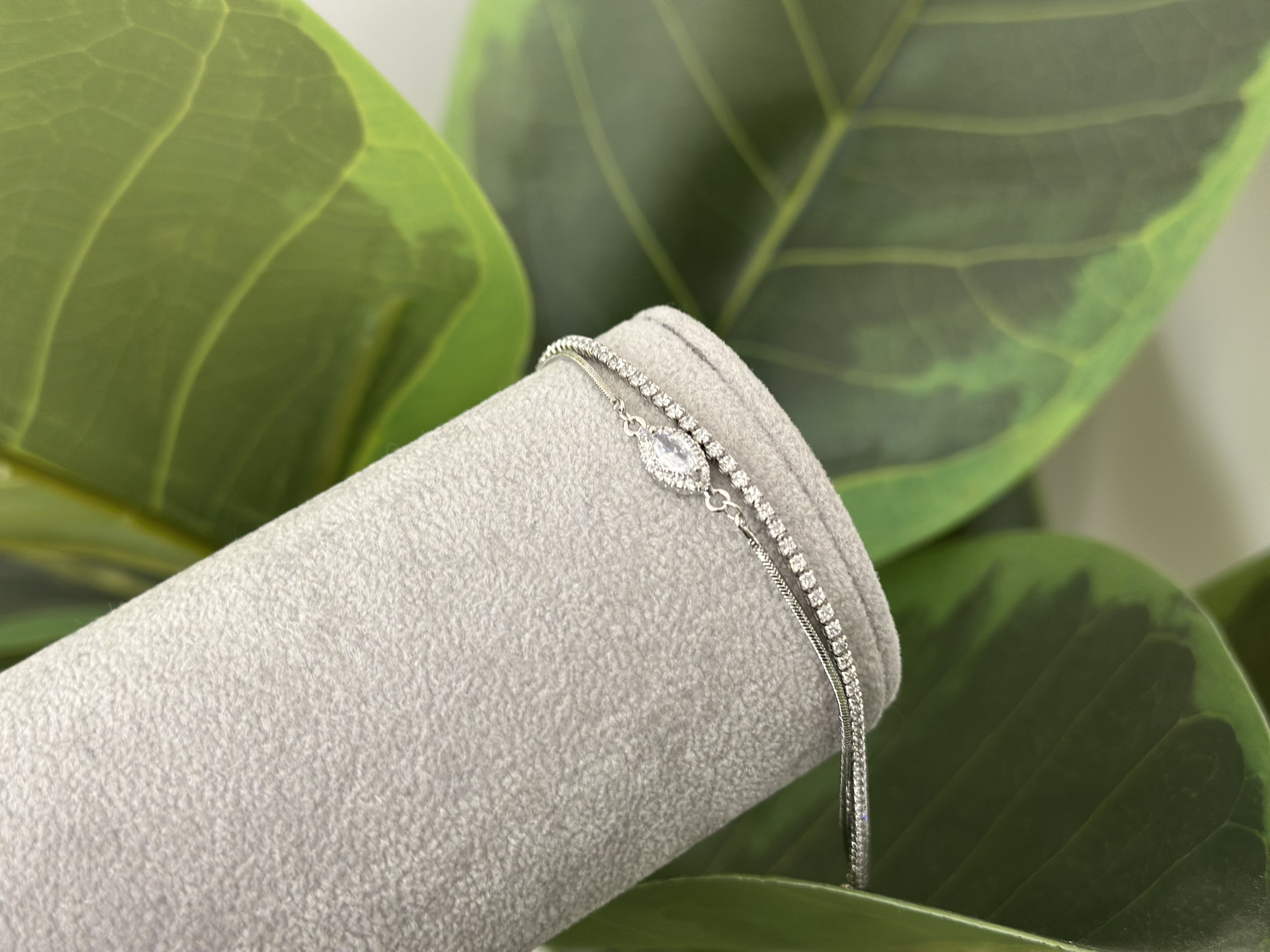 MİNİMA SU YOLU , ZİNCİR VE TEK TAŞ DETAYLI BİLEKLİK