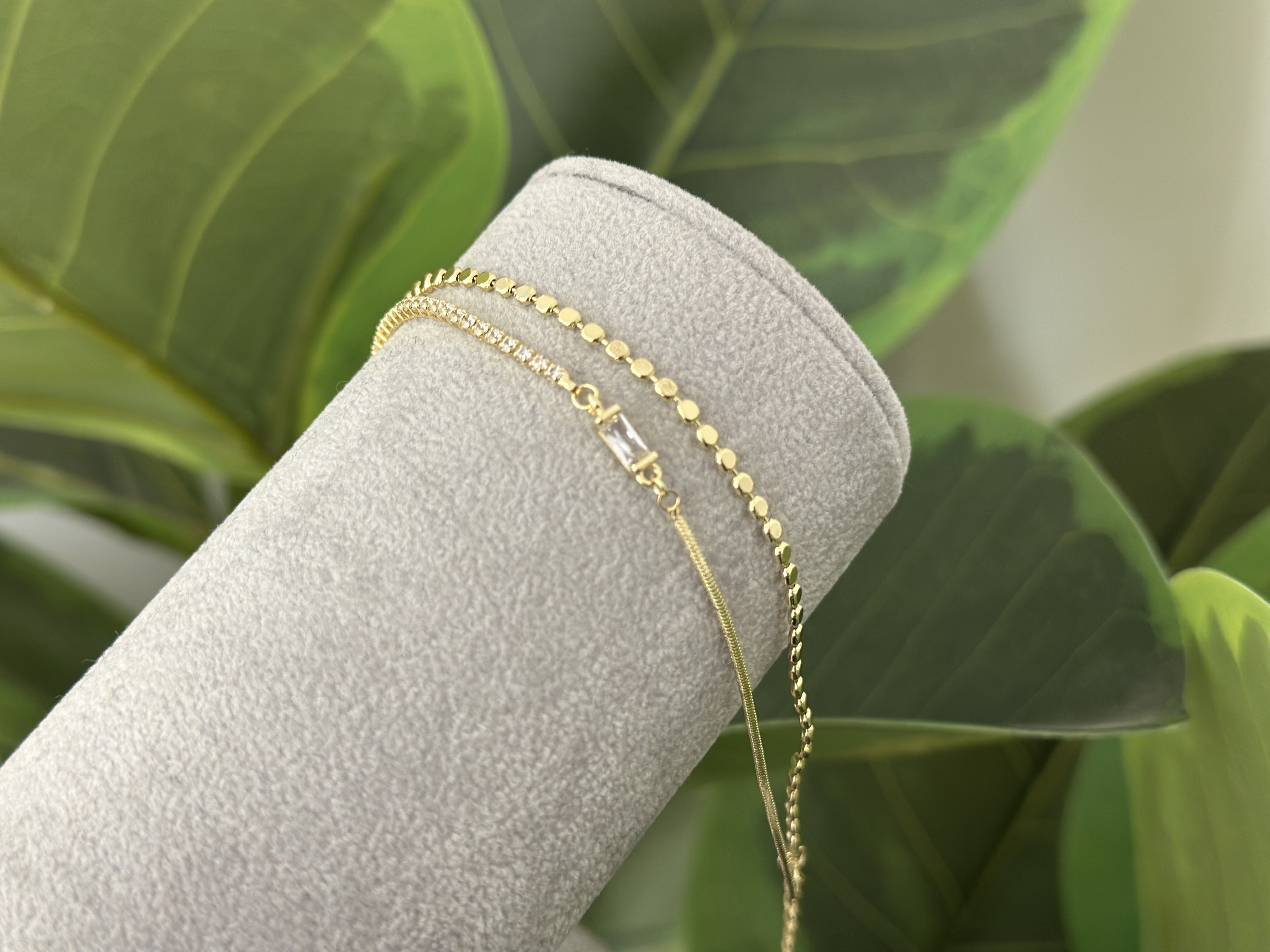 MİNİMA SU YOLU , ZİNCİR , PUL VE TEK TAŞ DETAYLI BİLEKLİK