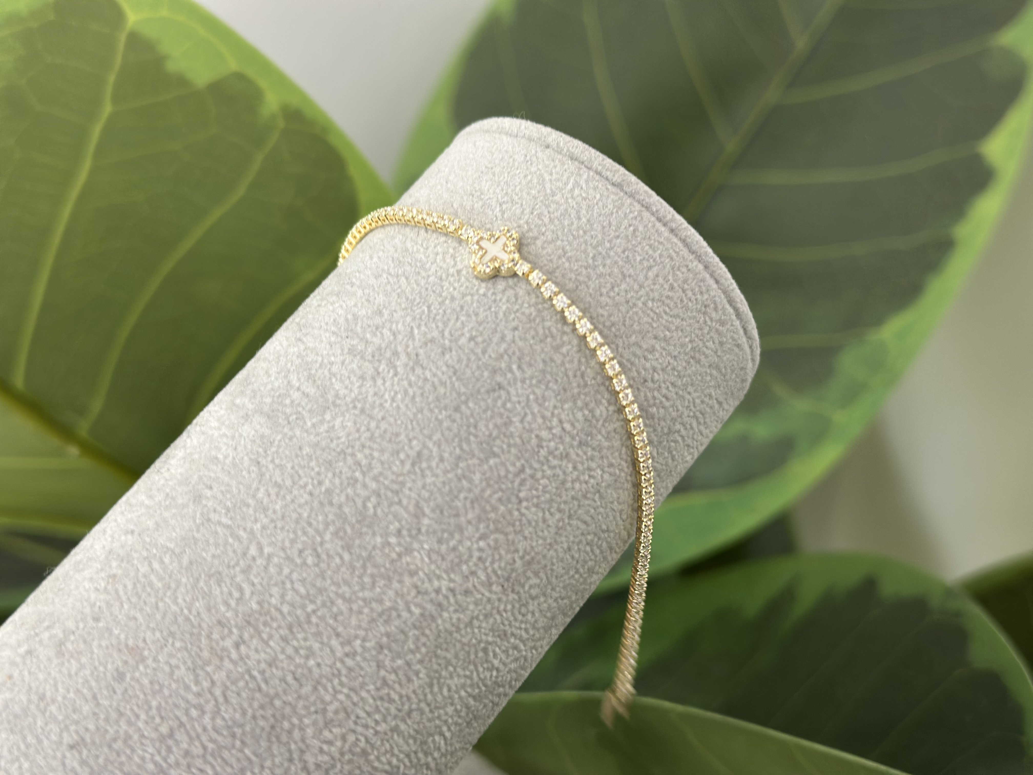 MİNİMA SU YOLU VE YONCA DETAYLI BİLEKLİK