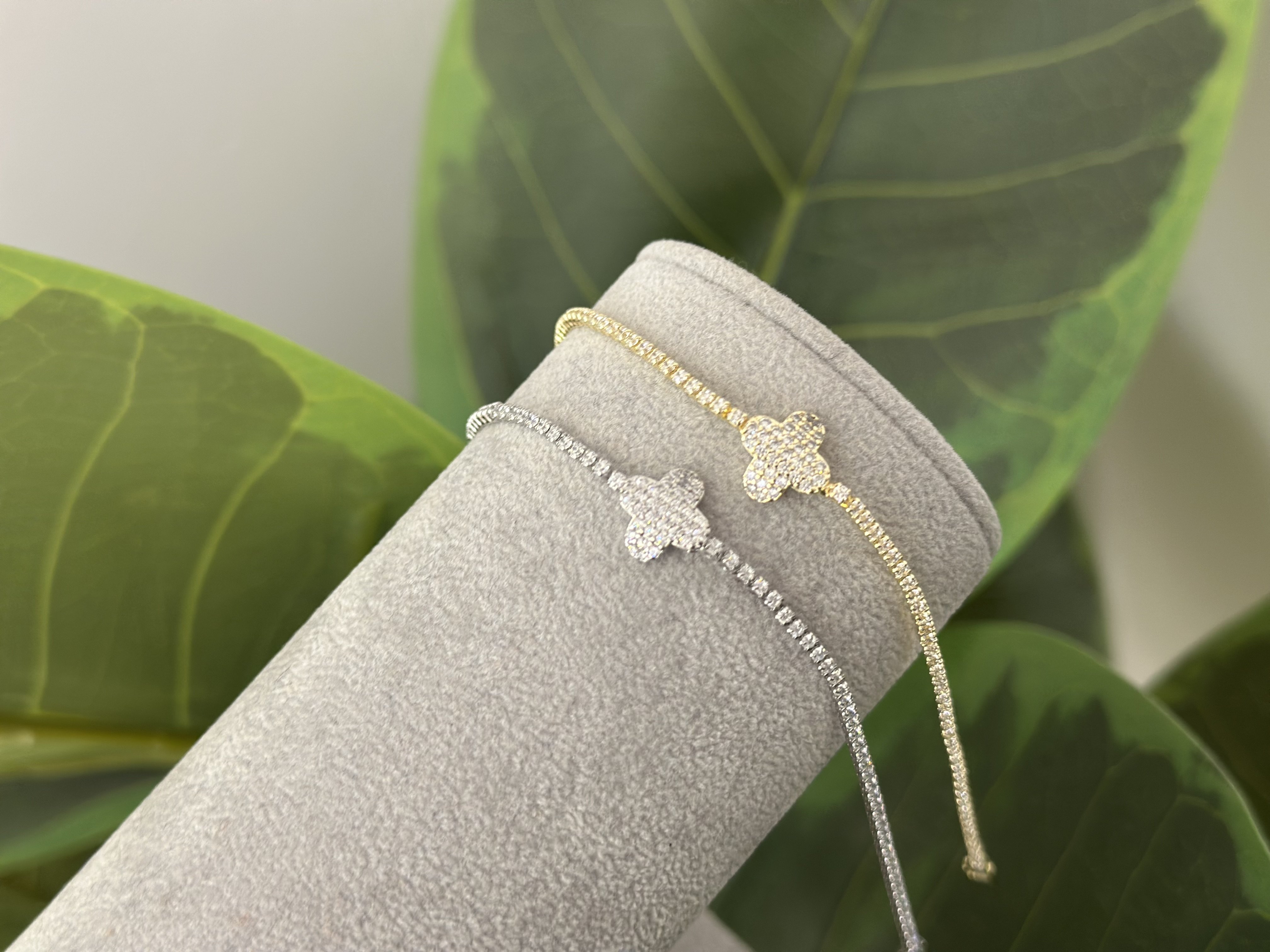 MİNİMA SU YOLU VE DOLU YONCA DETAYLI BİLEKLİK