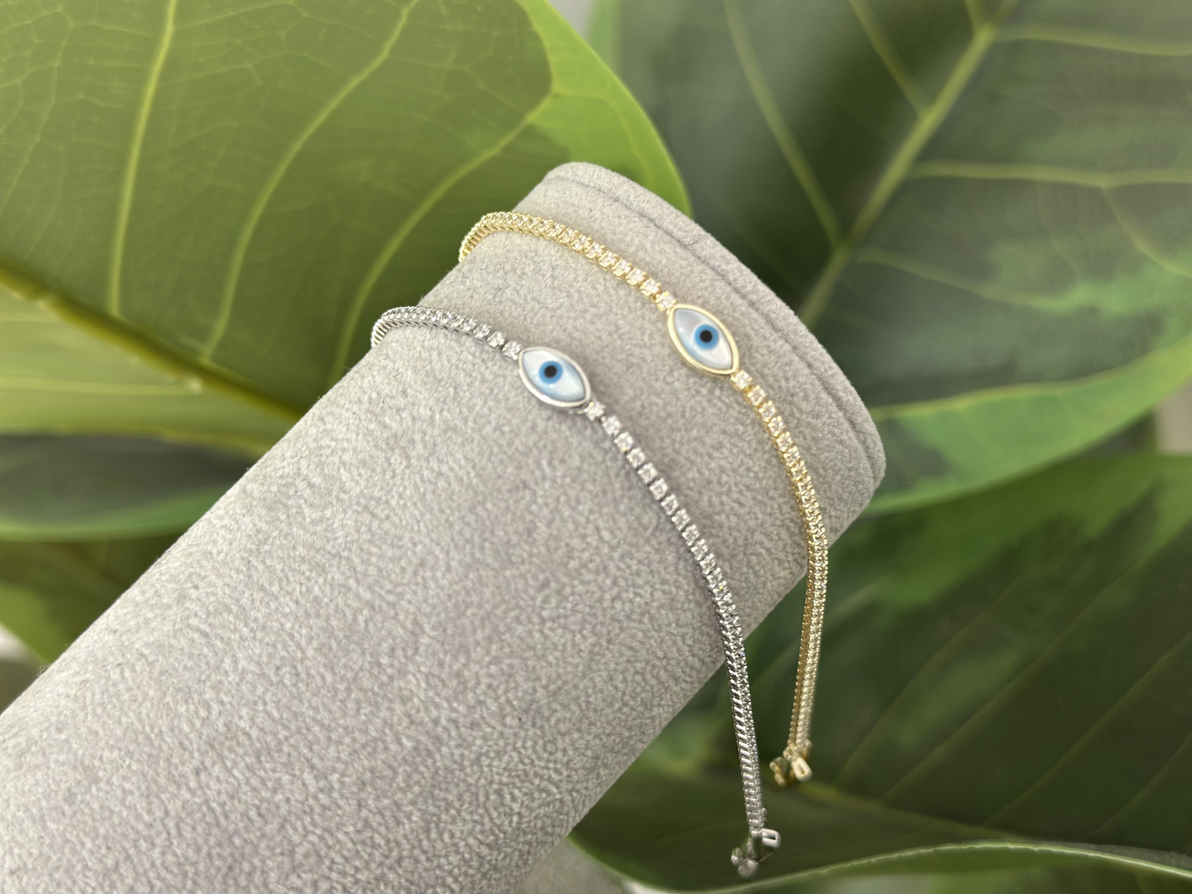 MİNİMA SU YOLU VE GÖZ DETAYLI BİLEKLİK