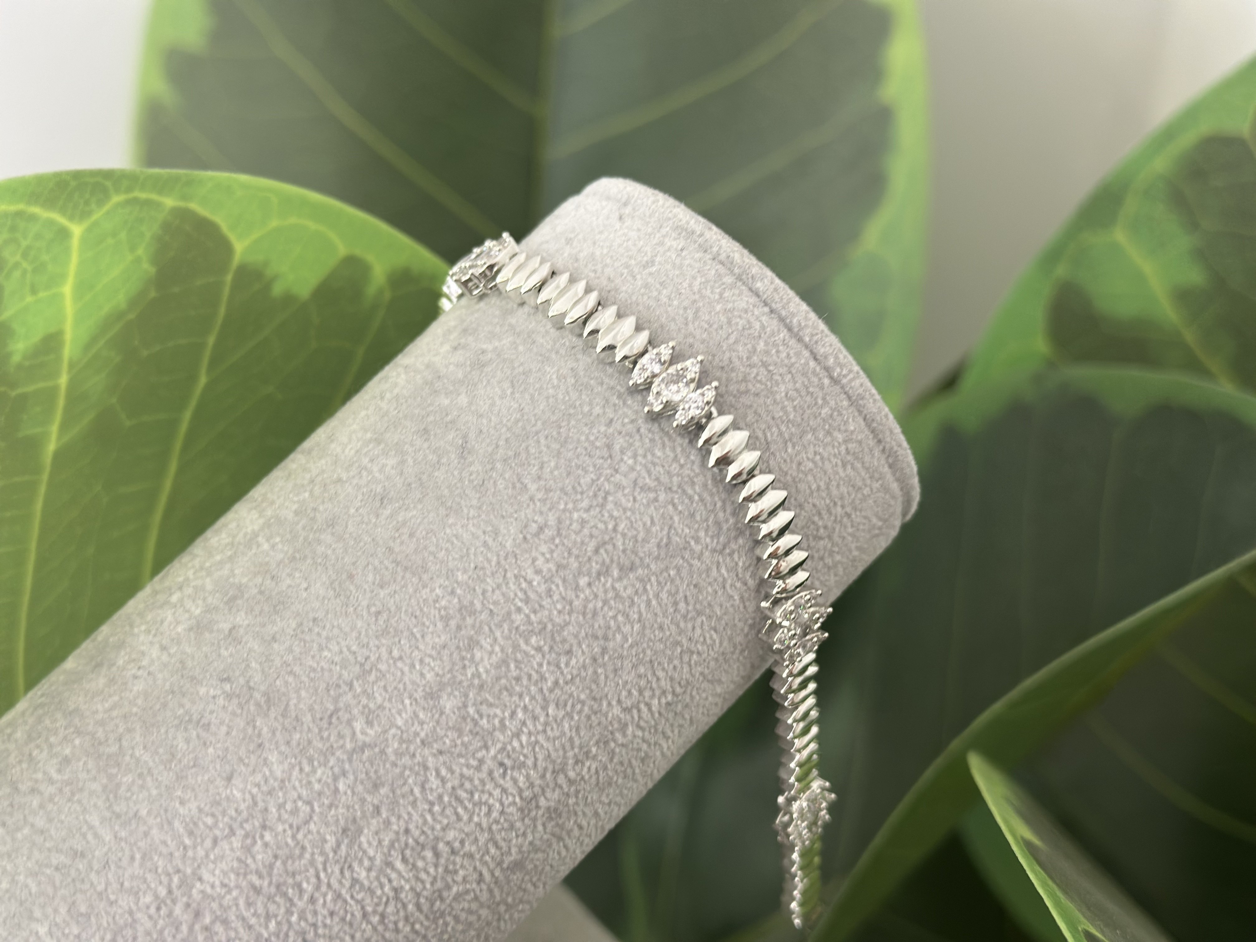 BAGET TAŞ DETAY SİLVER BİLEKLİK