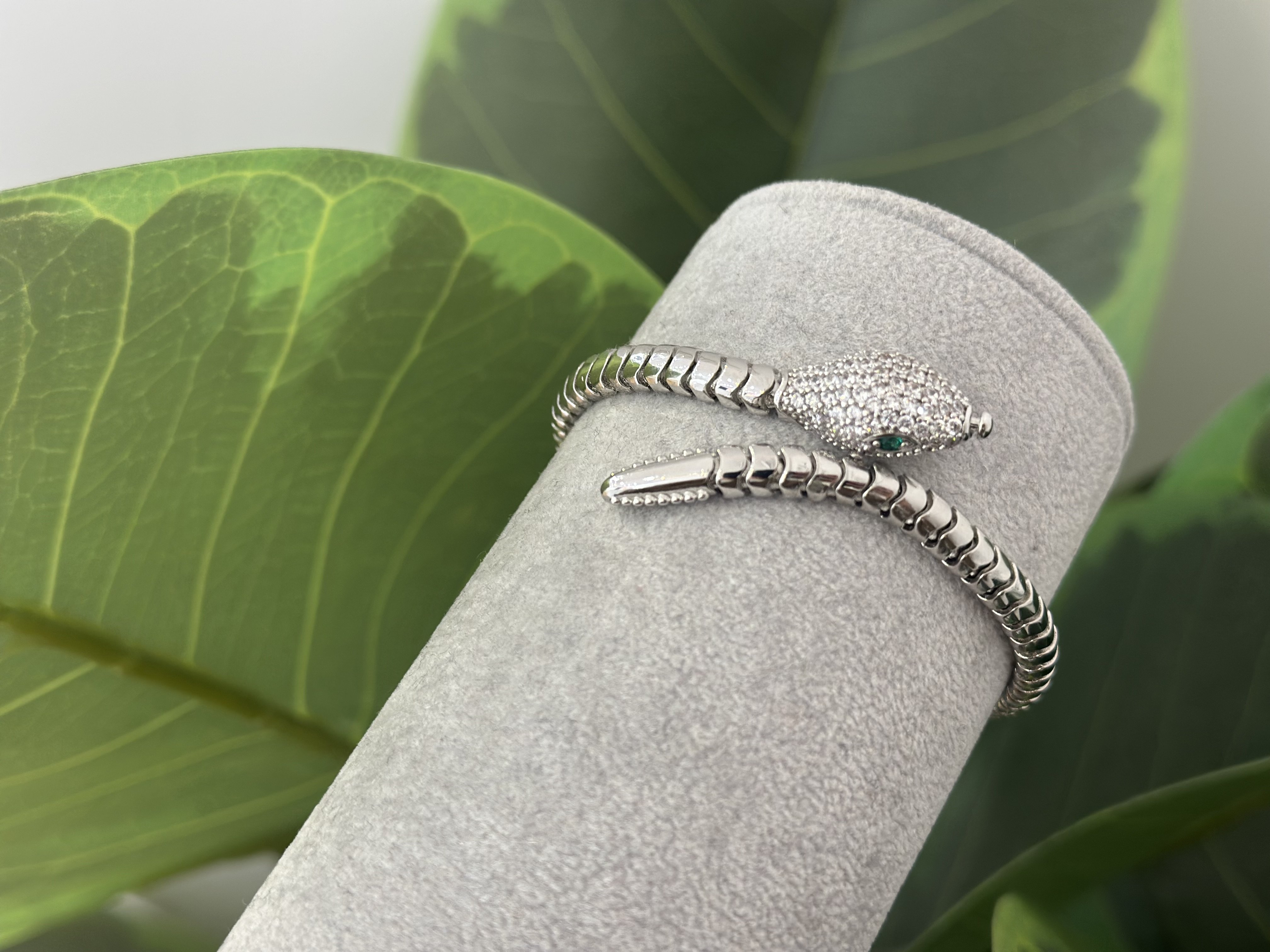 SNAKE SİLVER VE TAŞ DETAY BİLEKLİK