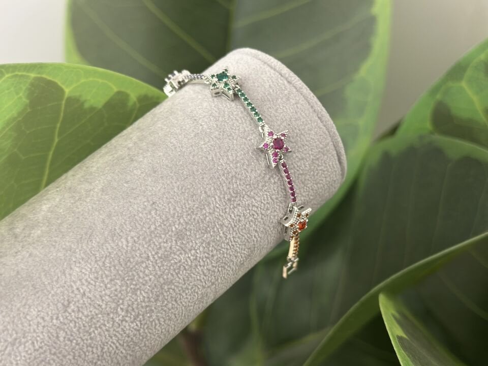 RENKLİ TAŞ VE YILDIZ DETAYLI SU YOLU BİLEKLİK