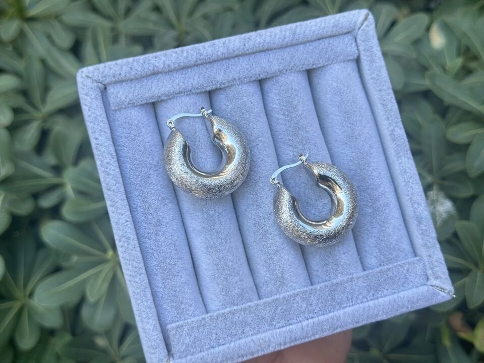 ESKİTME DETAYLI KÜPE