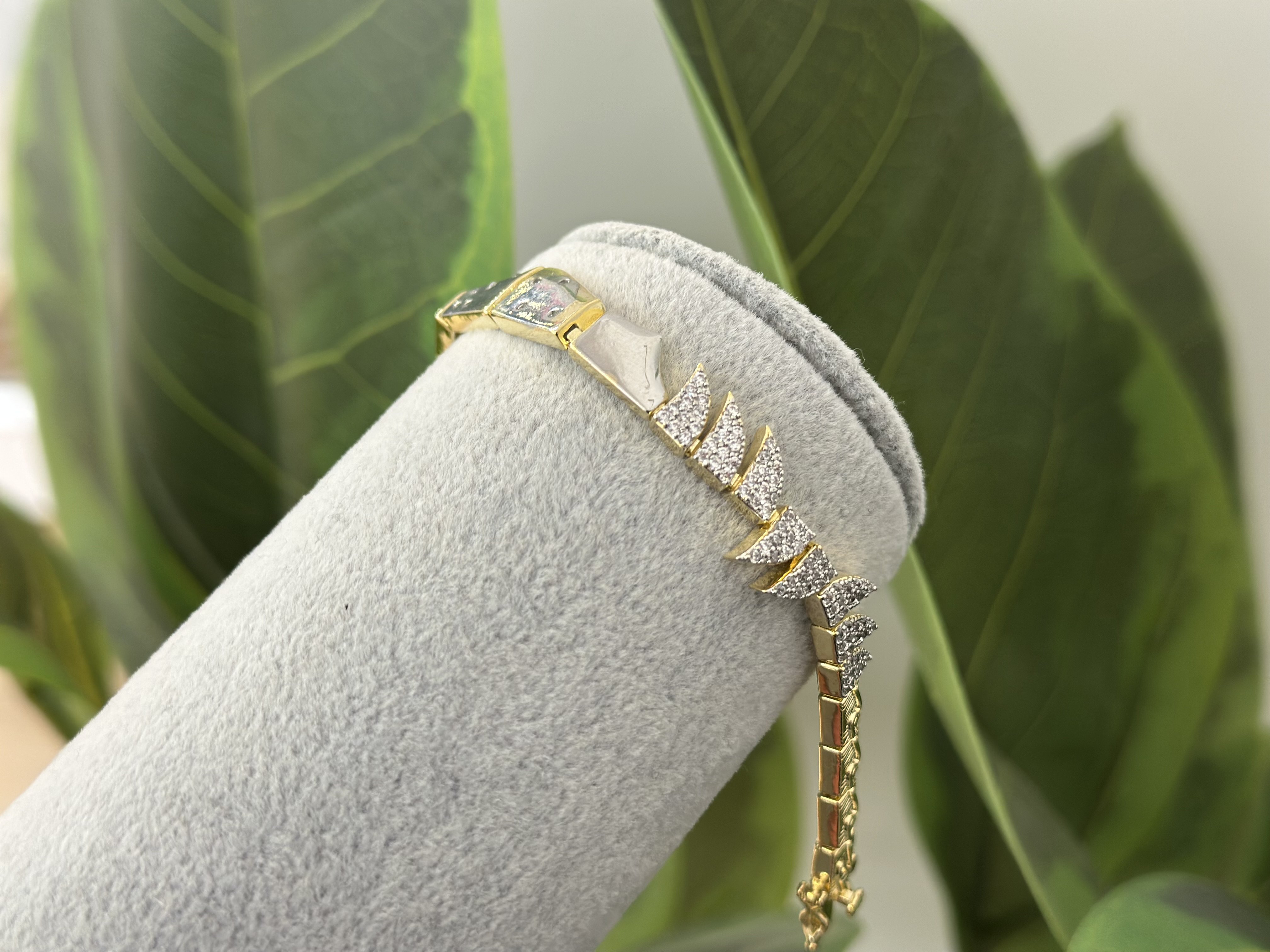 CYBER GOLD BİLEKLİK