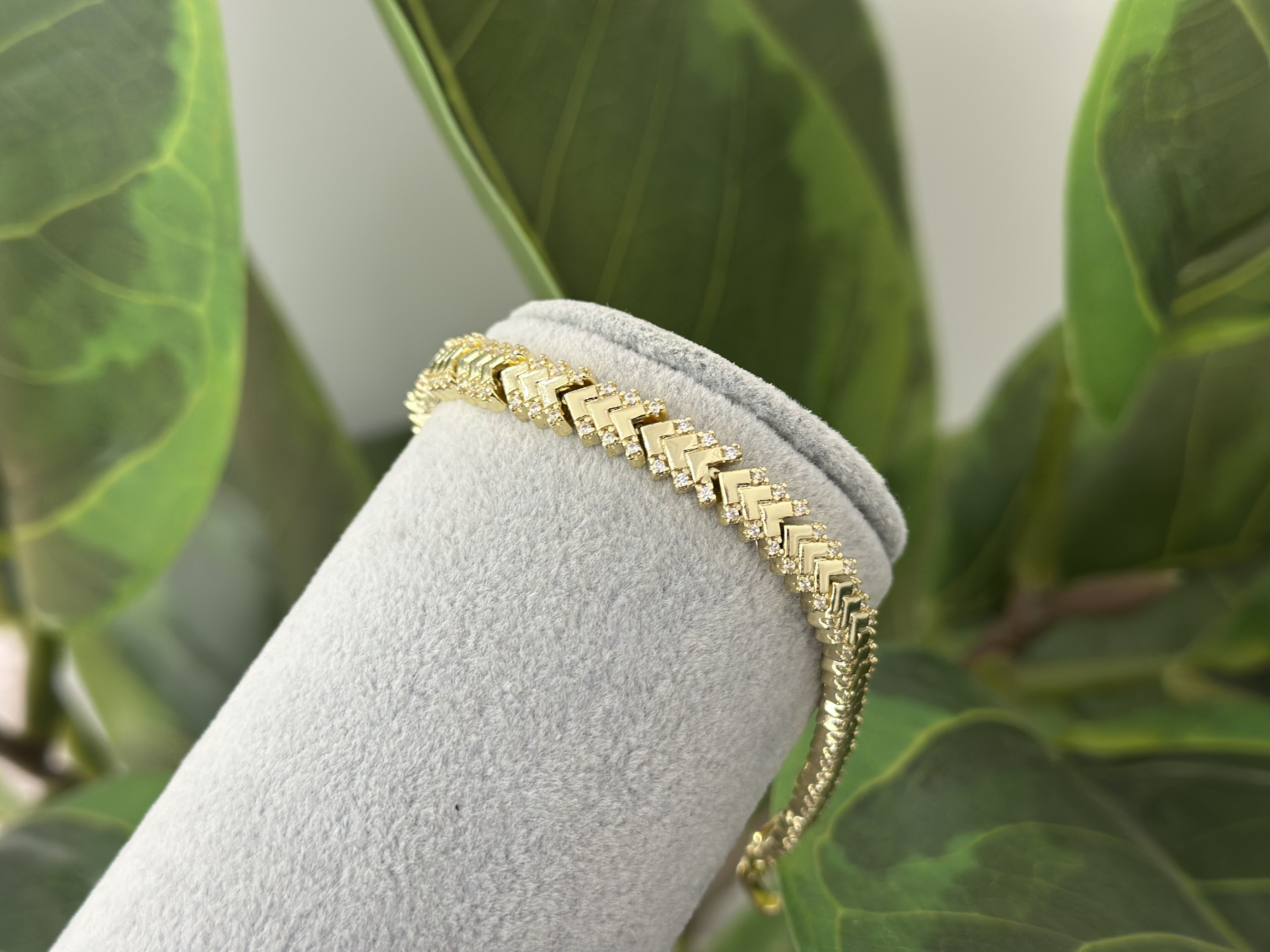 TAŞ DETAY GOLD BİLEKLİK