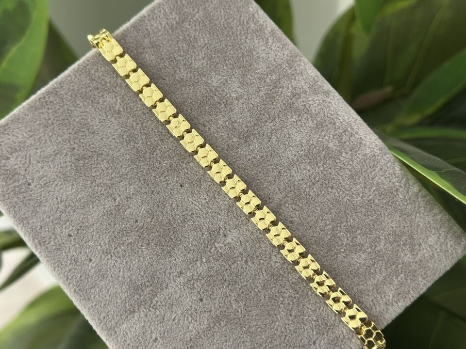 PETEK DETAYLI GOLD BİLEKLİK