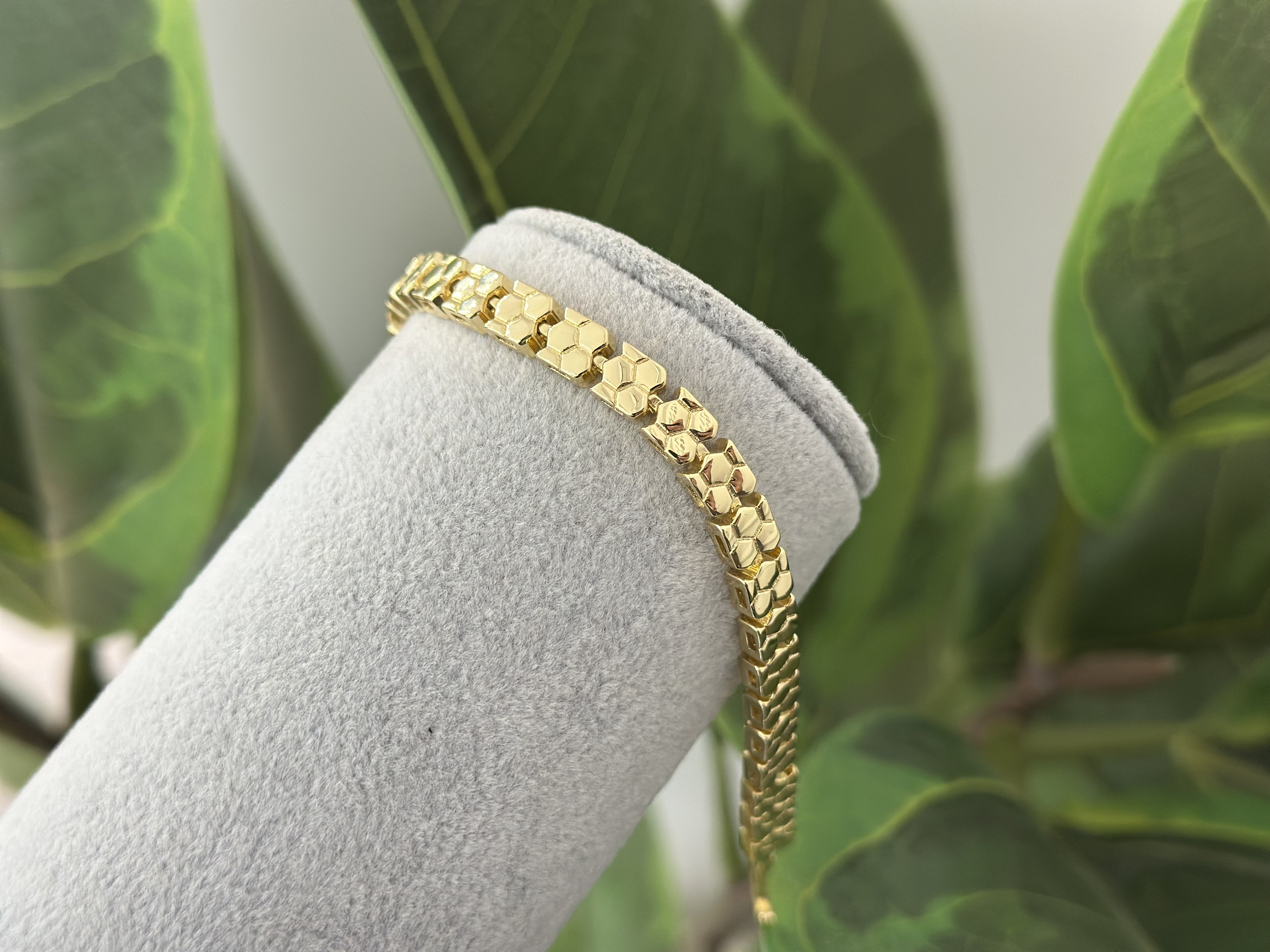 PETEK DETAYLI GOLD BİLEKLİK