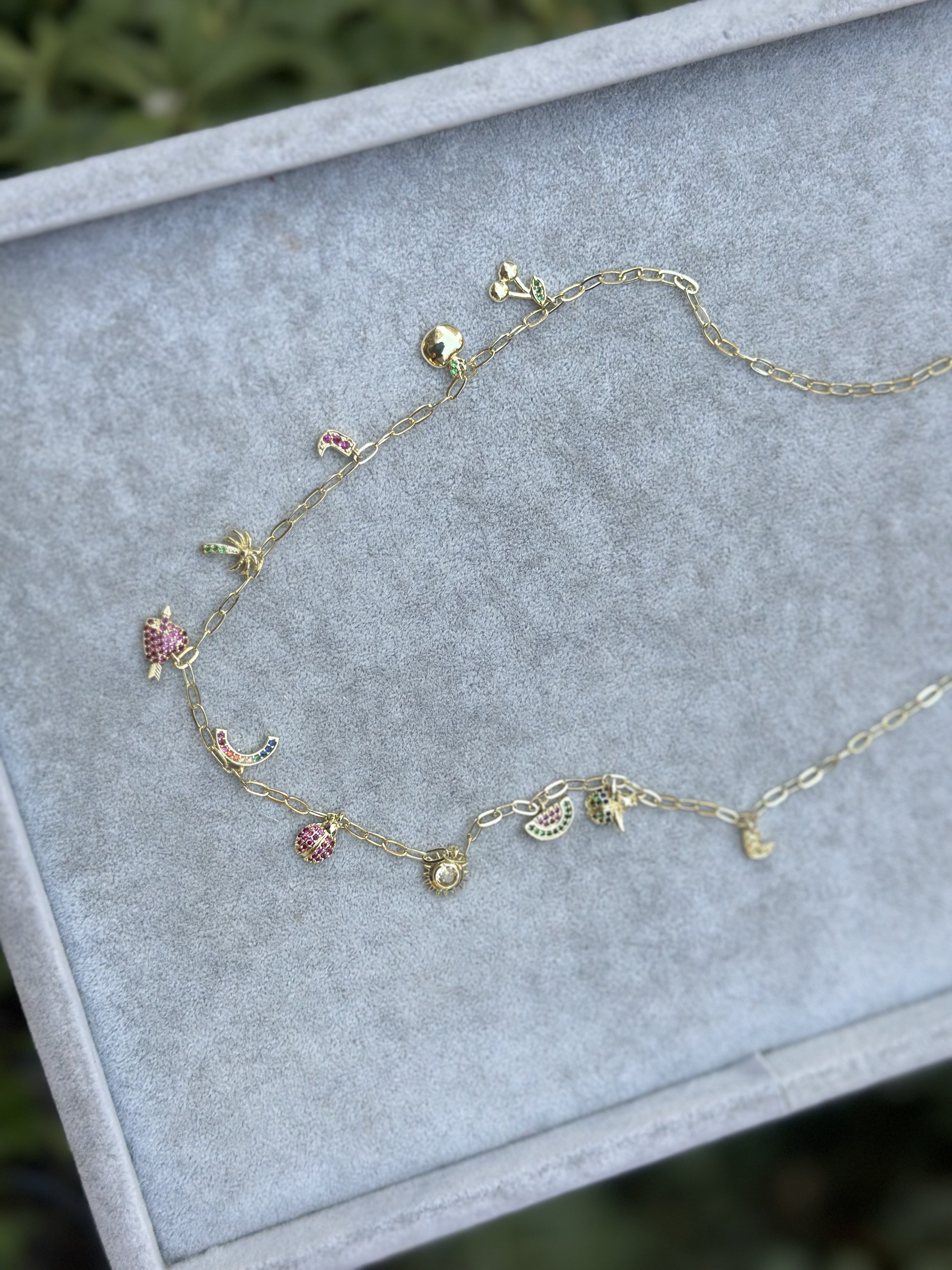 CHARM KOLYE