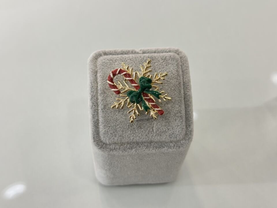 CANDY YILBAŞI BROŞU