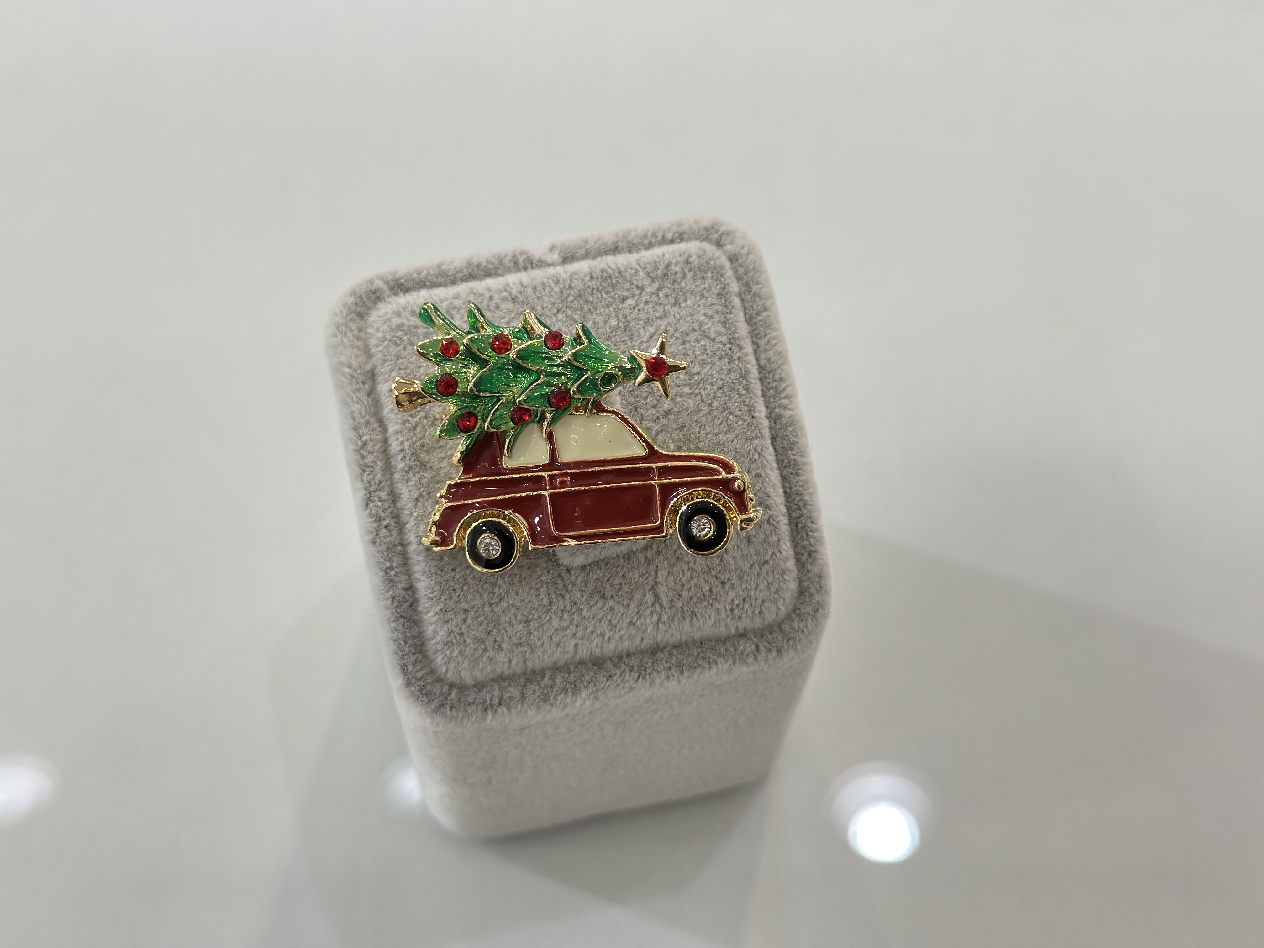 REDCAR YILBAŞI BROŞU