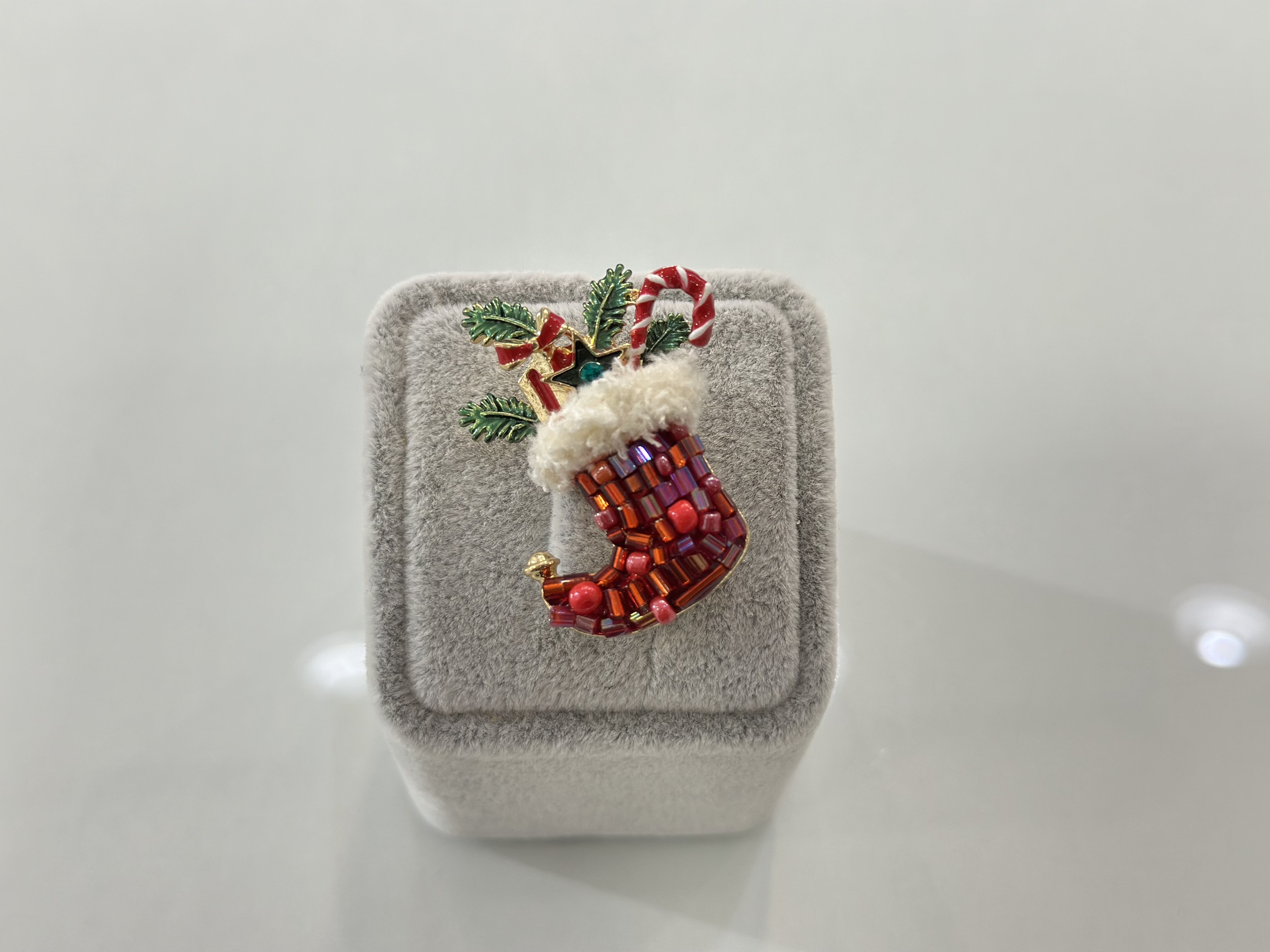 SOCKET YILBAŞI BROŞU