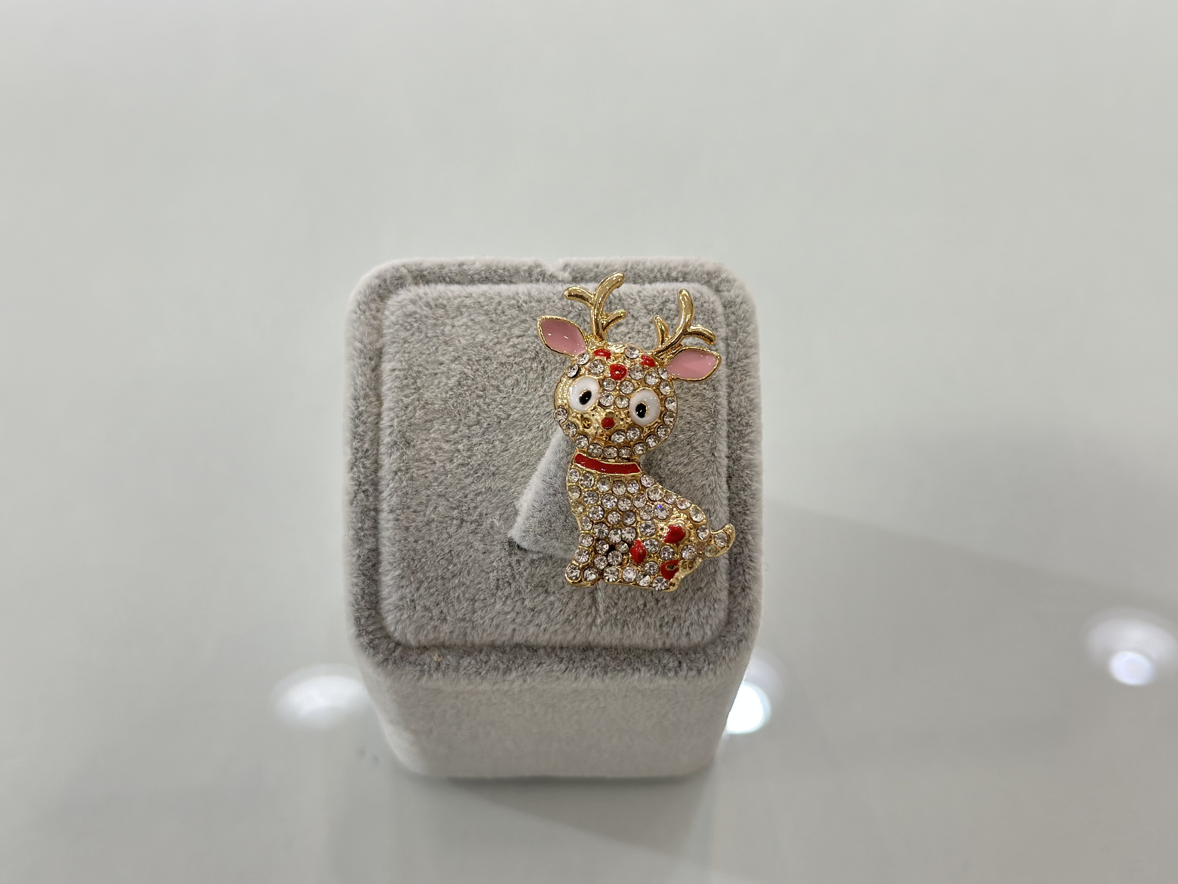 RENY YILBAŞI BROŞU