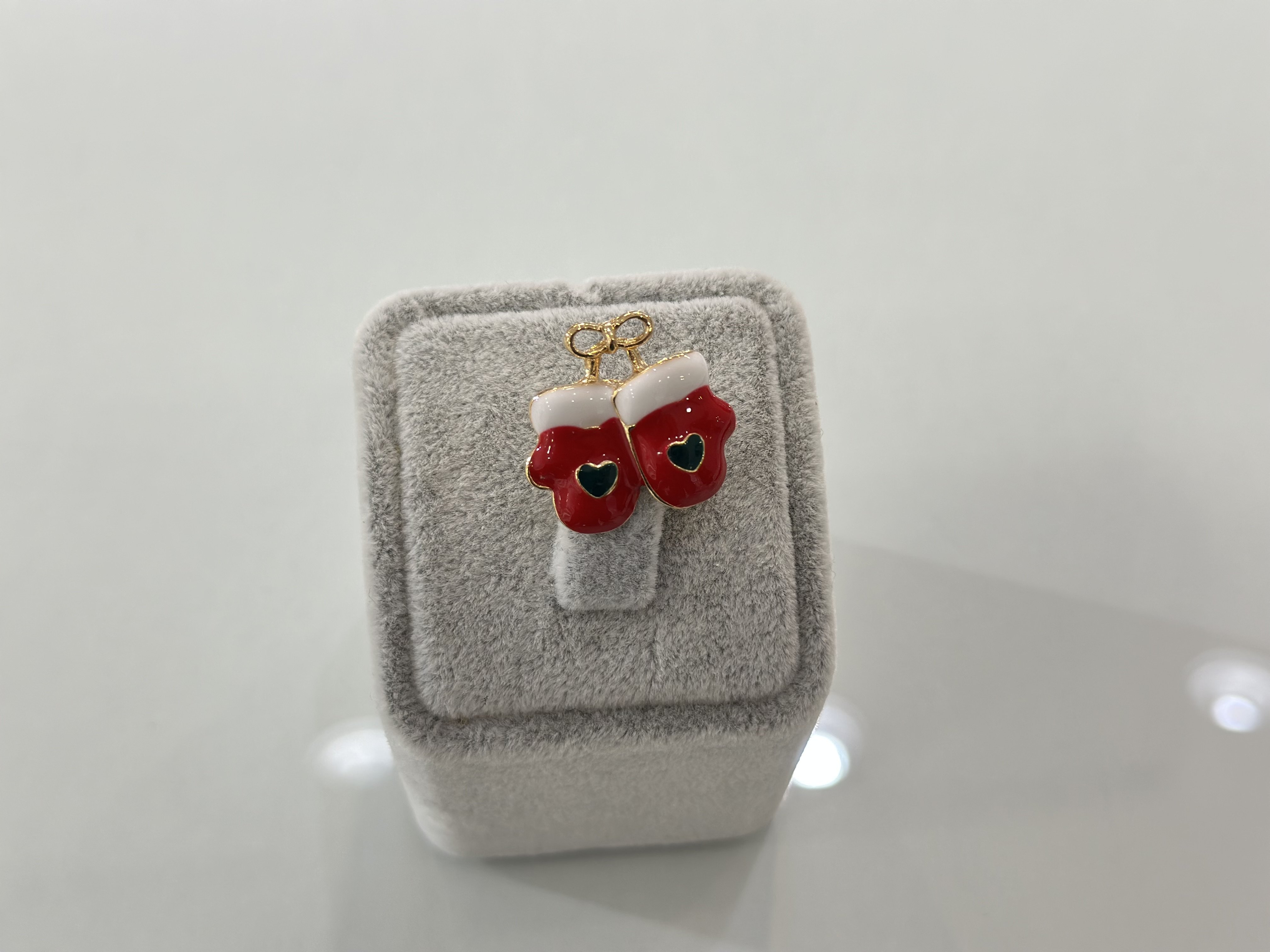 GLOWES YILBAŞI BROŞU