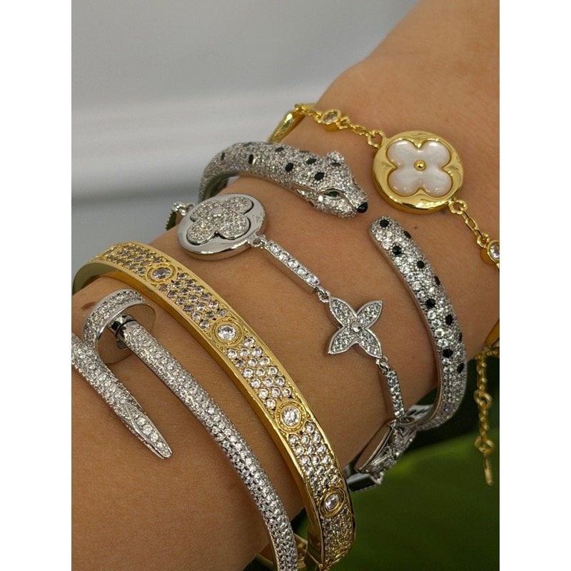 LV BİLEKLİK FULL TAŞLI