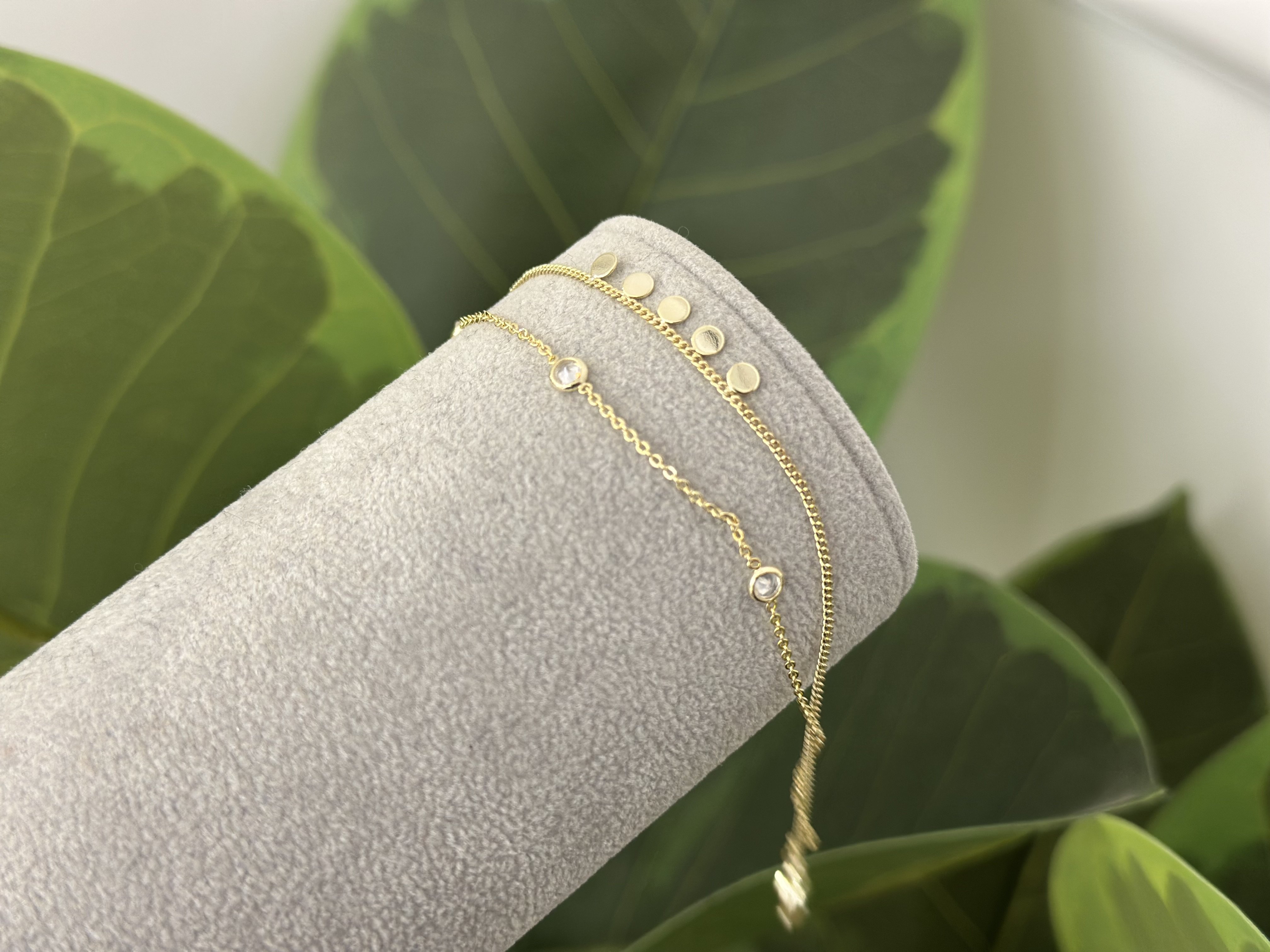 MİNİMA TEK TAŞ VE PUL DETAYLI BİLEKLİK