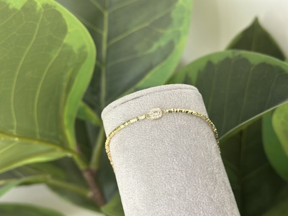 MİNİMA DORİKA VE BAGET TAŞ DETAYLI BİLEKLİK